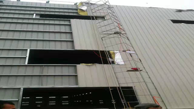沈陽鋼結(jié)構(gòu)彩鋼板工廠