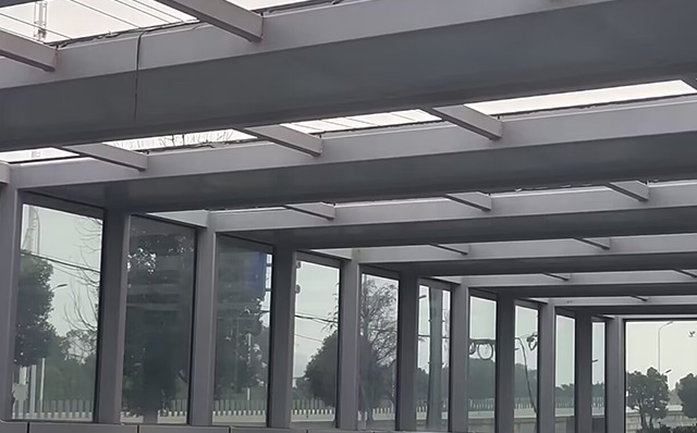 長春鋼結構建筑對地震的抗震性能做到垂直荷載！